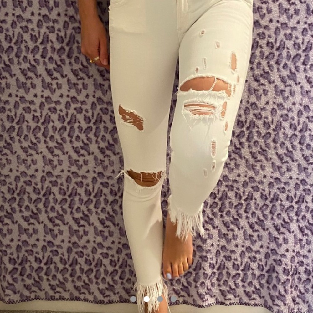 FRAYED JEAN BUNDLE
